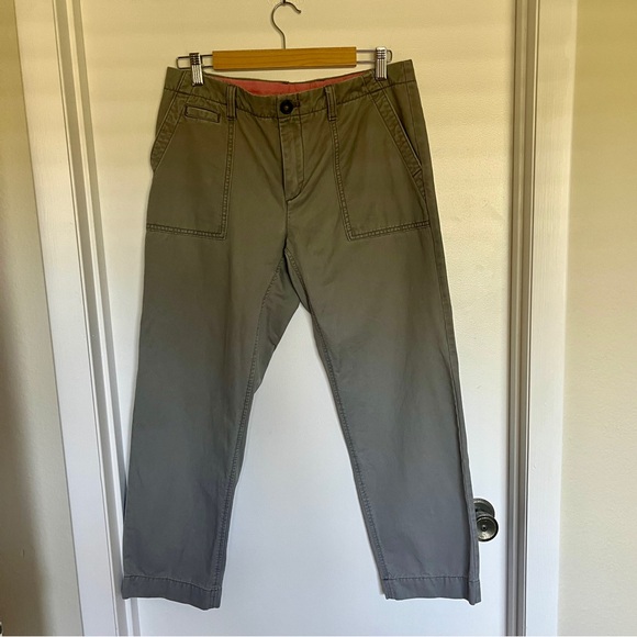 Banana Republic Pants - Banana Republic Gray Chinos‎ Classic Style